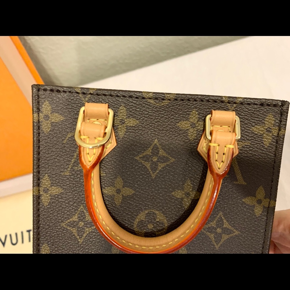 Louis Vuitton Petit Sac Plat Monogram Tote - Picture 6 of 12